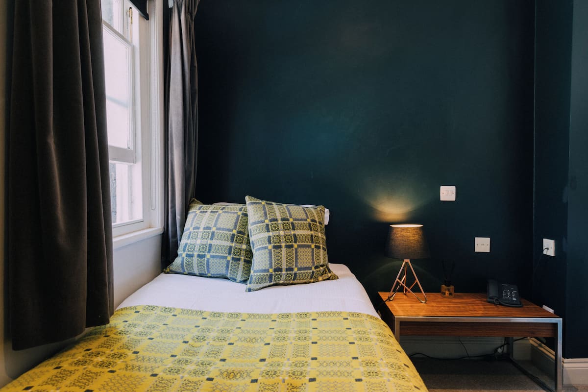 Comfort Single Room | Egyptian cotton sheets, premium bedding, pillowtop beds