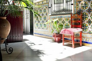 Interior - Hostal Lis I (Seville)