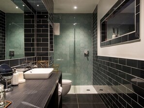 Suite, Ensuite (River View ) | Bathroom