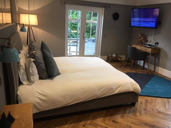 Suite, mit Bad (River View )