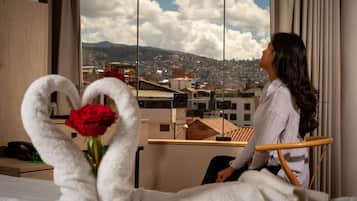 Chambre Simple | Couette en duvet d'oie, coffres-forts dans les chambres, bureau