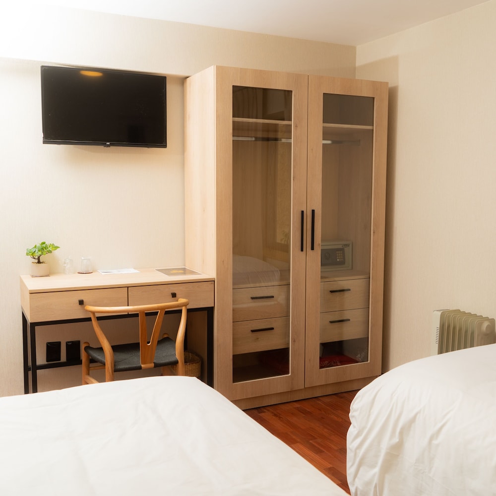 Hotel Torre Dorada by null