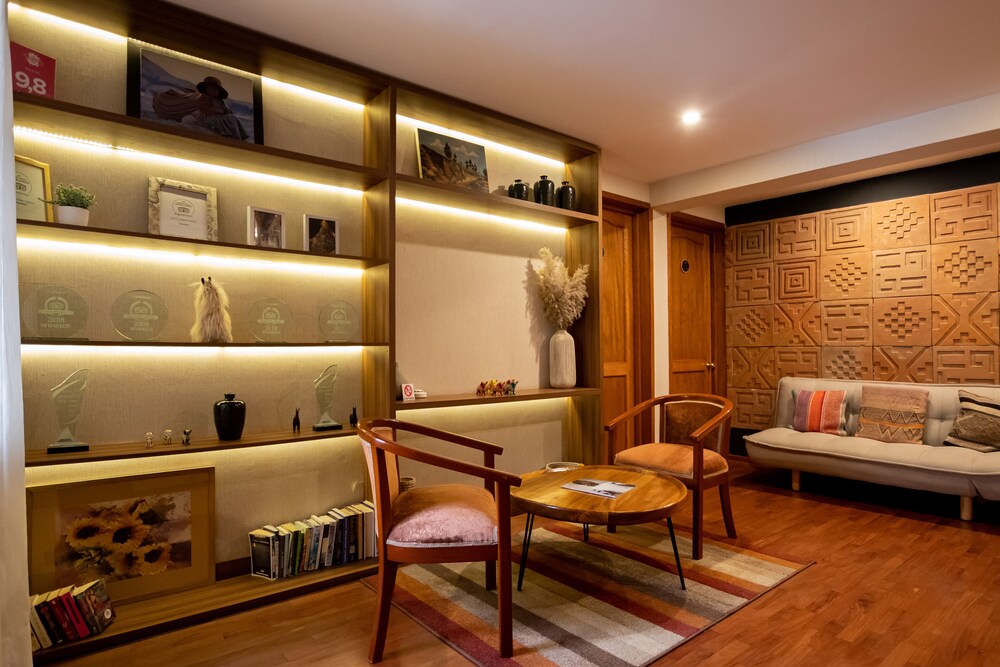 Hotel Torre Dorada by null