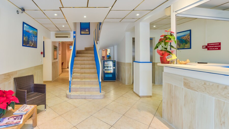 Provençal Hotel