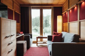 Suite, 2 Bedrooms, Mountain View | Terrace/patio