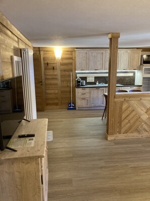 Superior Apartment, 1 Bedroom, Kitchen, Mountain View | Living area
