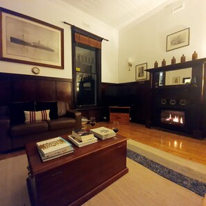 Lounge - Point Lonsdale Guest House (Point Lonsdale)