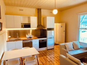 Terminus Apartment (Guest House) | Private kitchen | Fridge, coffee/tea maker, electric kettle - Point Lonsdale Guest House (Point Lonsdale)