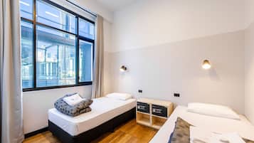 Twin Ensuite | Hypo-allergenic bedding, in-room safe, individually decorated