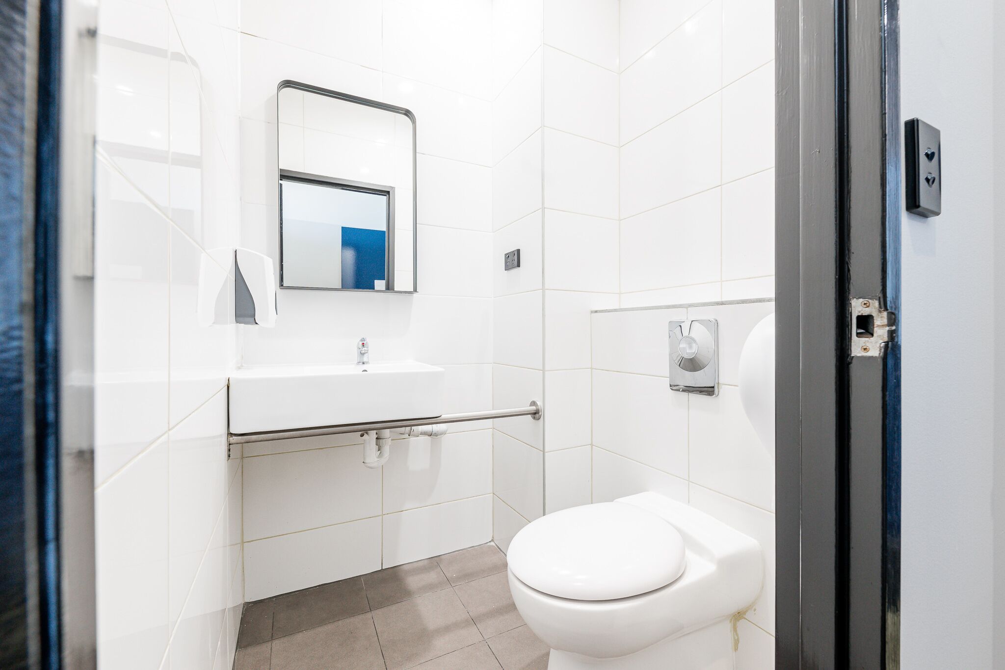 Dormitório compartilhado standard, somente para mulheres | Banheiro | Chuveiro, secador de cabelo (mediante solicitação), toalhas de banho 