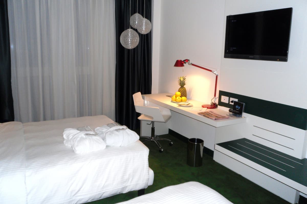 down duvets, minibar, in-room safe, desk