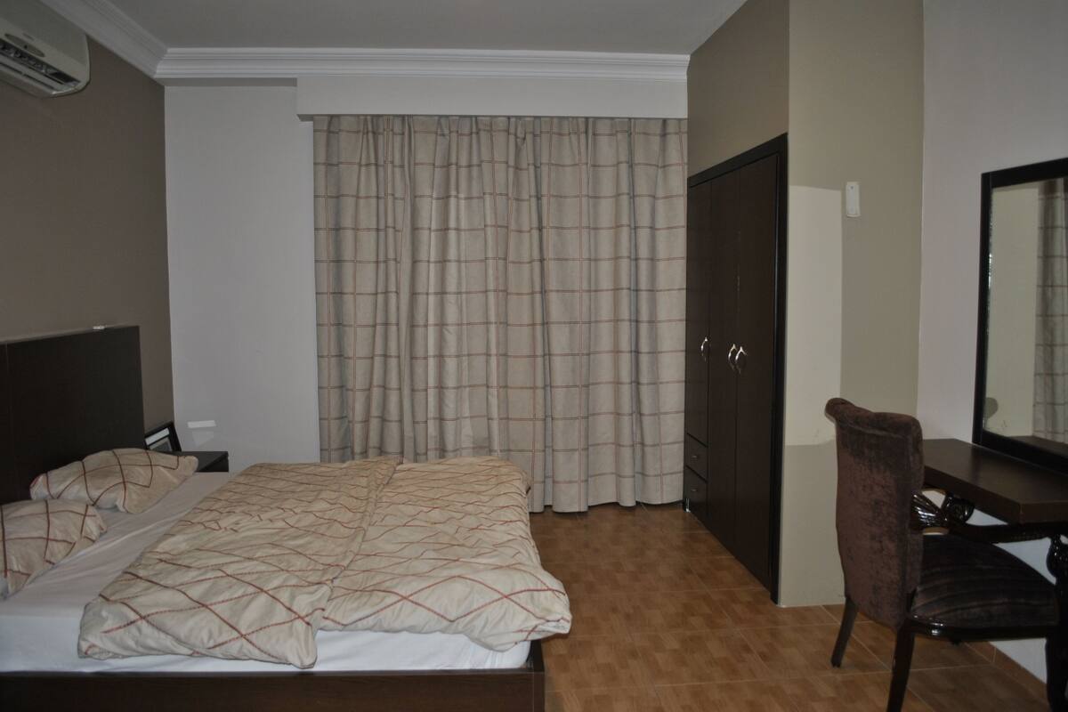 Egyptian cotton sheets, pillowtop beds, in-room safe, rollaway beds