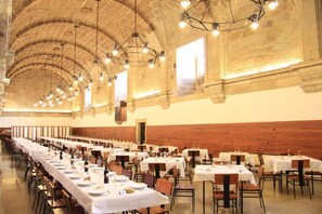 Banquet hall - Hospedería San Martín Pinario (Santiago de Compostela)