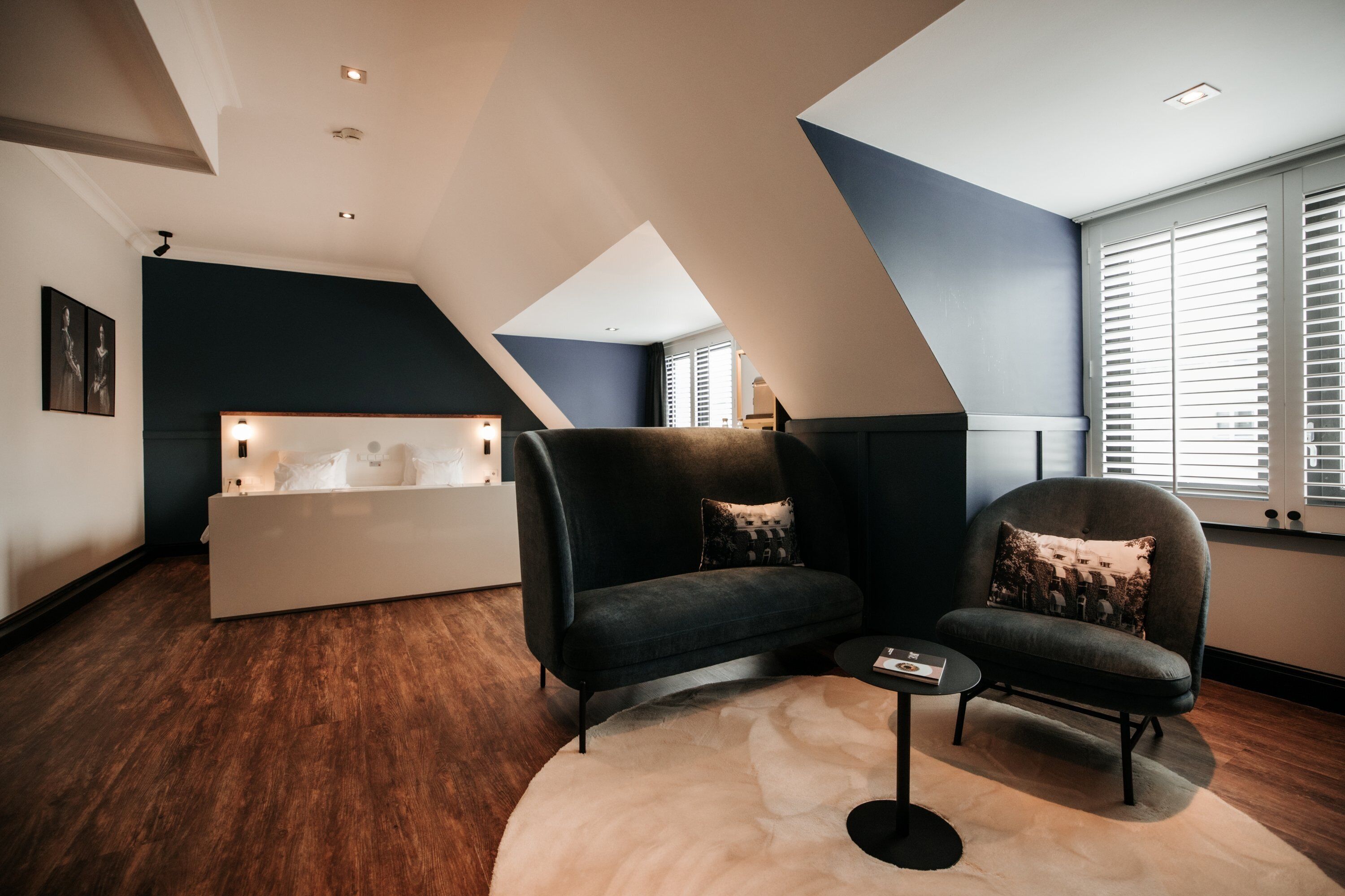 1 bedroom, premium bedding, down duvets, minibar