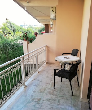 Standard-Studio, 1 Doppelbett oder 2 Einzelbetten, Raucher | Balkon