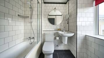 Family Room | Bathroom | Eco-friendly toiletries, hair dryer, towels, shampoo