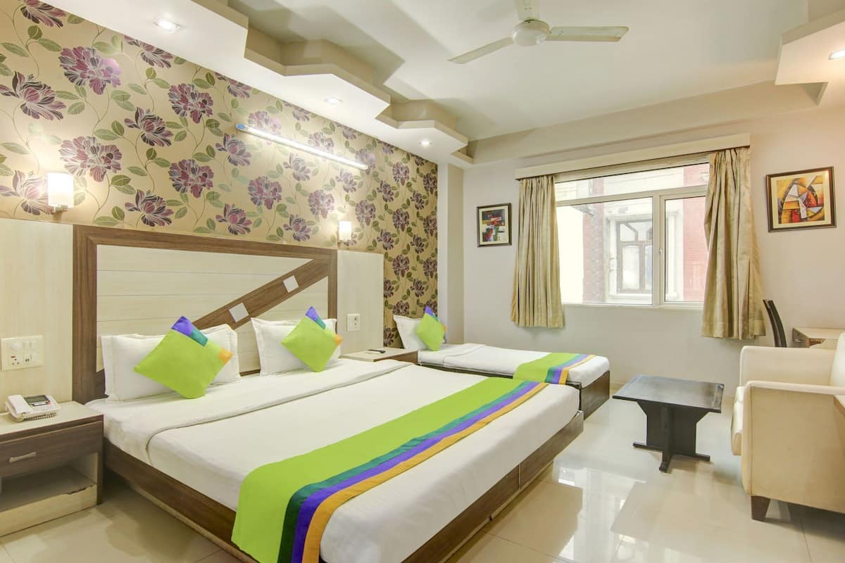 In-room safe, desk, rollaway beds, free WiFi