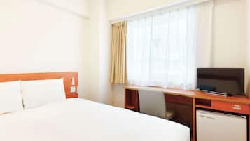 Standard Room, 1 Double Bed, Non Smoking | Down comforters, desk, laptop workspace, blackout drapes