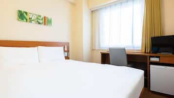 Standard Room, 1 Double Bed, Non Smoking | Down comforters, desk, laptop workspace, blackout drapes