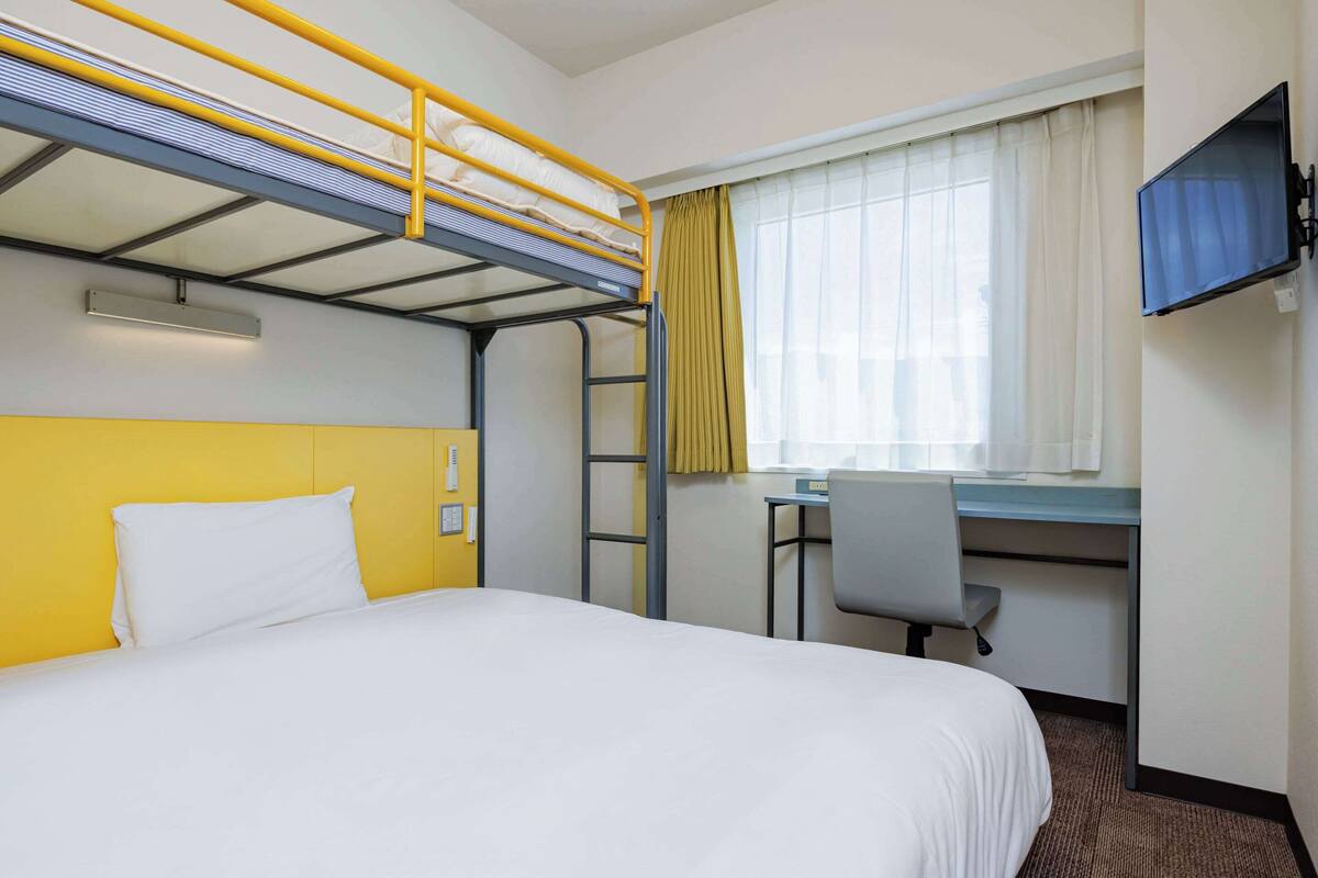 standard room, 1 double bed + 1 loft bed, non-smoking | down duvets, desk, laptop workspace, blackout curtains