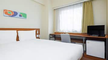 Standaard kamer, 1 tweepersoonsbed, niet-roken | Een bureau, een laptopwerkplek, verduisterende gordijnen, gratis wifi