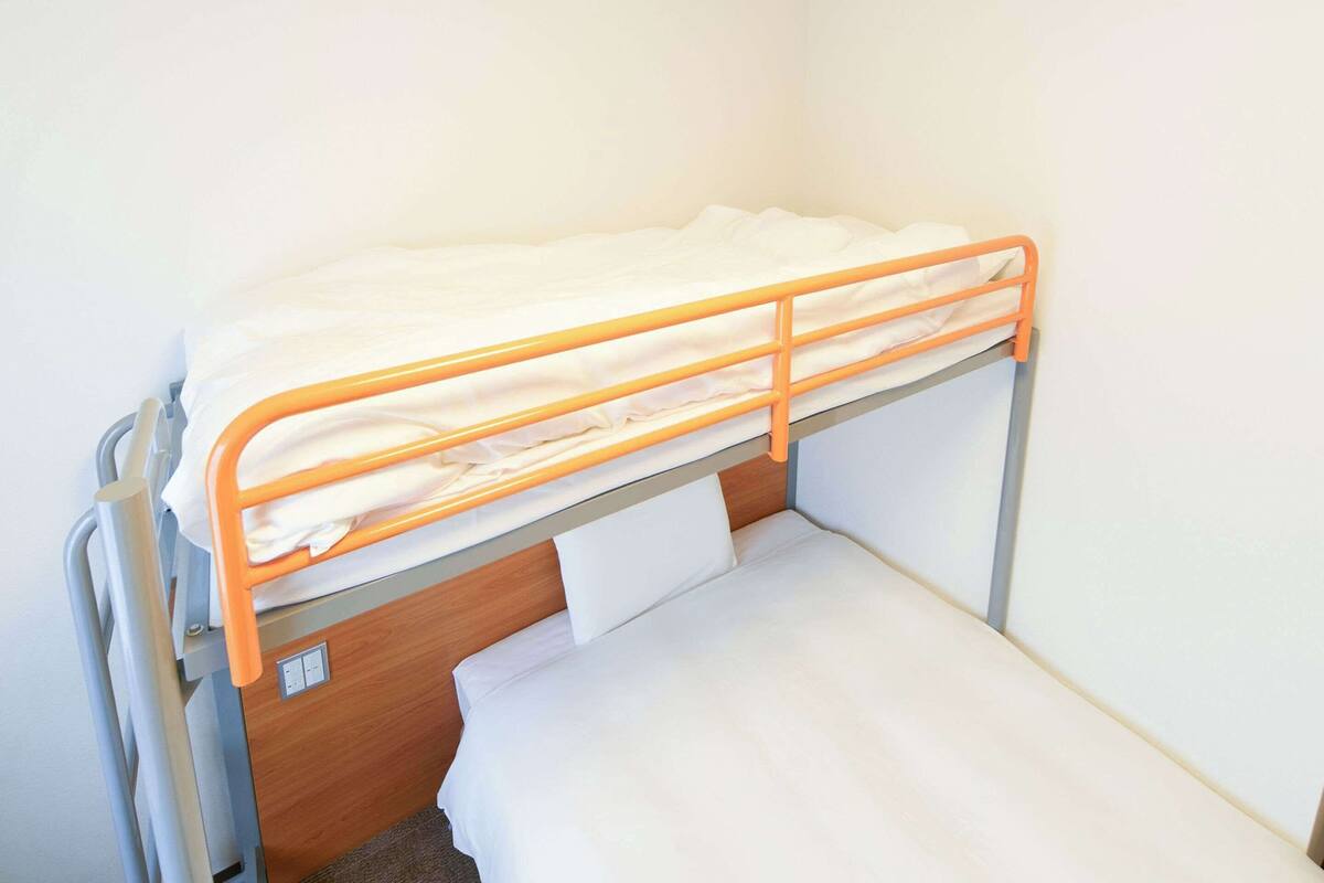 standard room, 1 double bed + 1 loft bed, non-smoking | down duvets, desk, laptop workspace, blackout curtains
