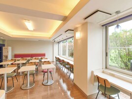 Daily buffet breakfast (JPY 990 per person)