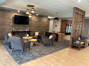 Lobby - Candlewood Suites Grand Junction by IHG (Grand Junction)
