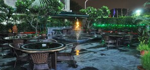 2 개의 레스토랑, 아침 식사, 점심 식사 및 저녁 식사 제공