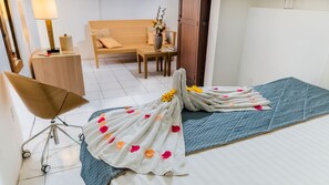 Superior-Zimmer, 1 King-Bett | Zimmersafe, Schreibtisch, Verdunkelungsvorhänge, Bügeleisen/Bügelbrett