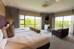 Deluxe kamer, uitzicht op meer | Exterieur