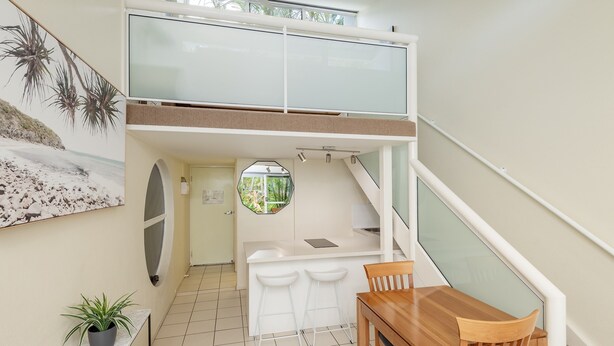 Leilighet – standard, 1 soverom, ikke-røyk, tekjøkken (Apt 12 Garden View) | Oppholdsområde | En 40-tommers Flatskjerm-TV med kabel-kanaler samt TV