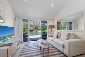 Waterview Apartment | Water view