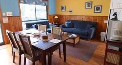 Bicheno's A Plus Apartments