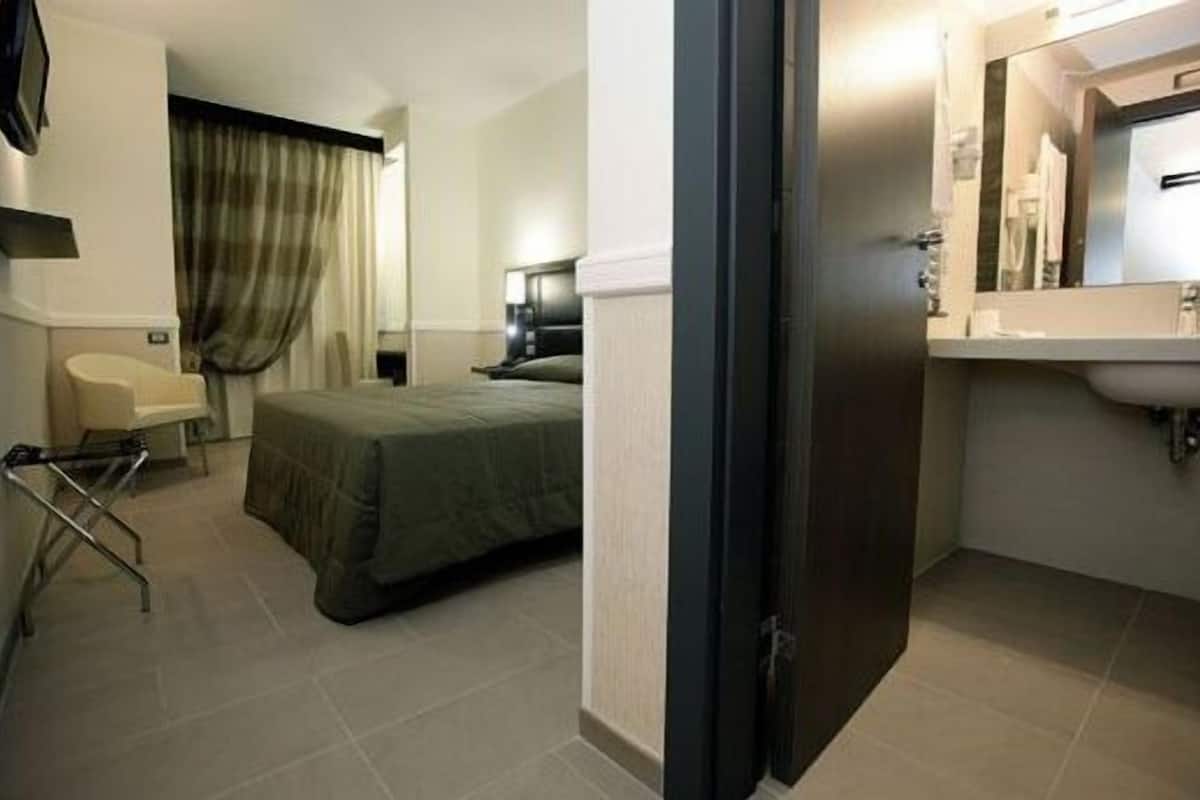Double Room Single Use