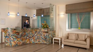 Pintu masuk properti