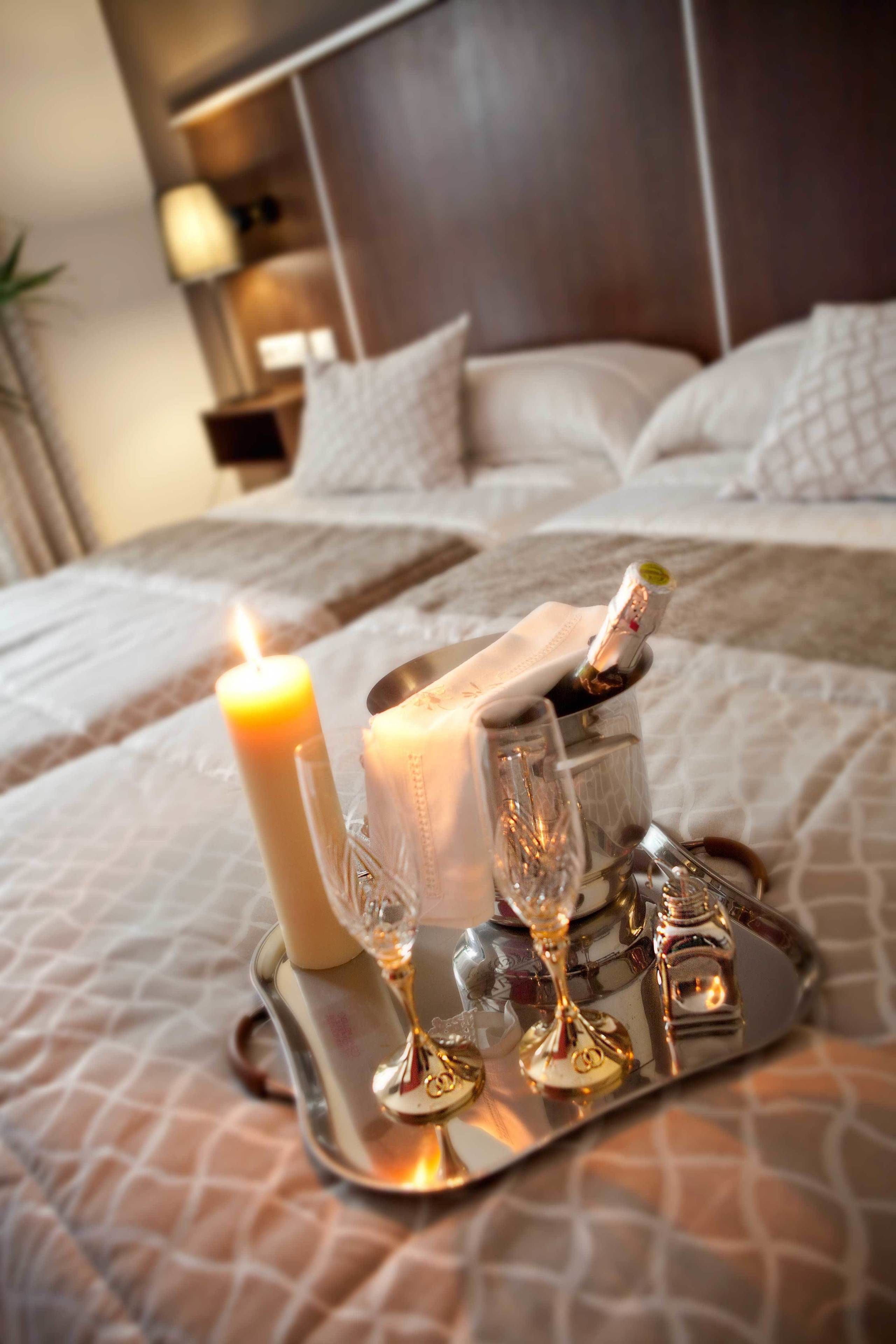 Minibar, coffres-forts dans les chambres, bureau, chambres insonorisées