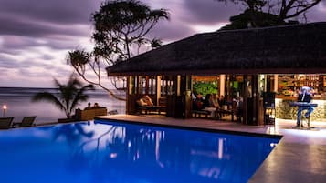 Outdoor pool, pool umbrellas, sun loungers