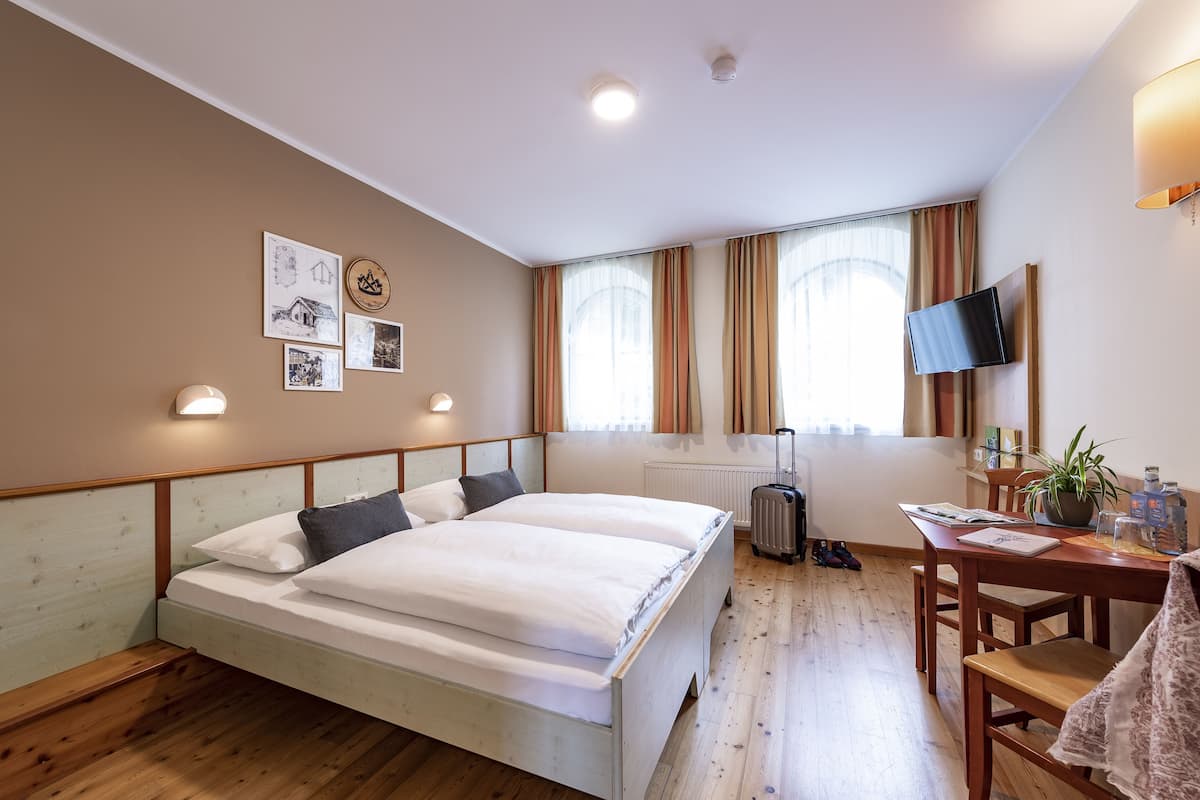 In-room safe, desk, blackout curtains, free WiFi