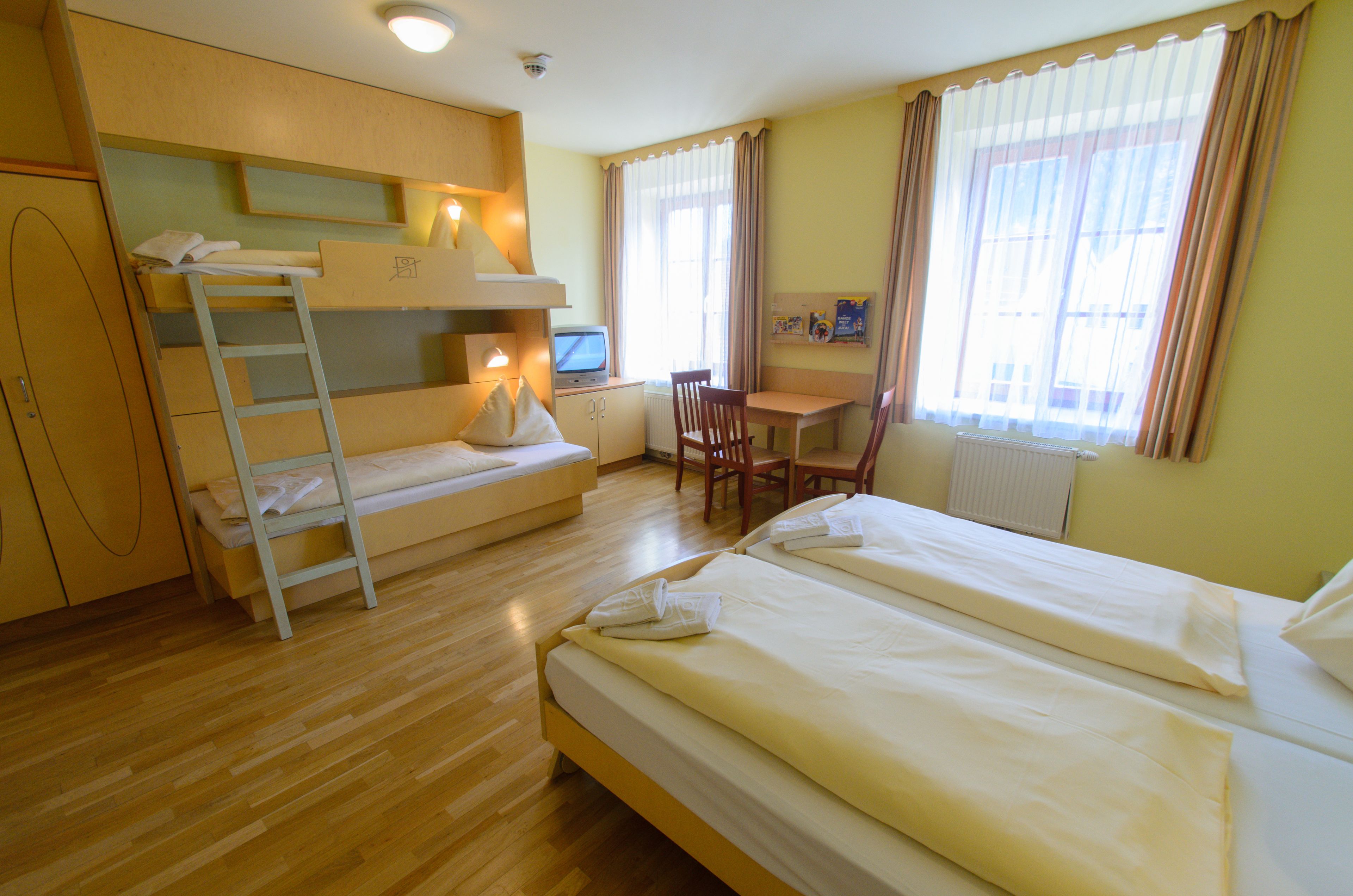 in-room safe, free wifi