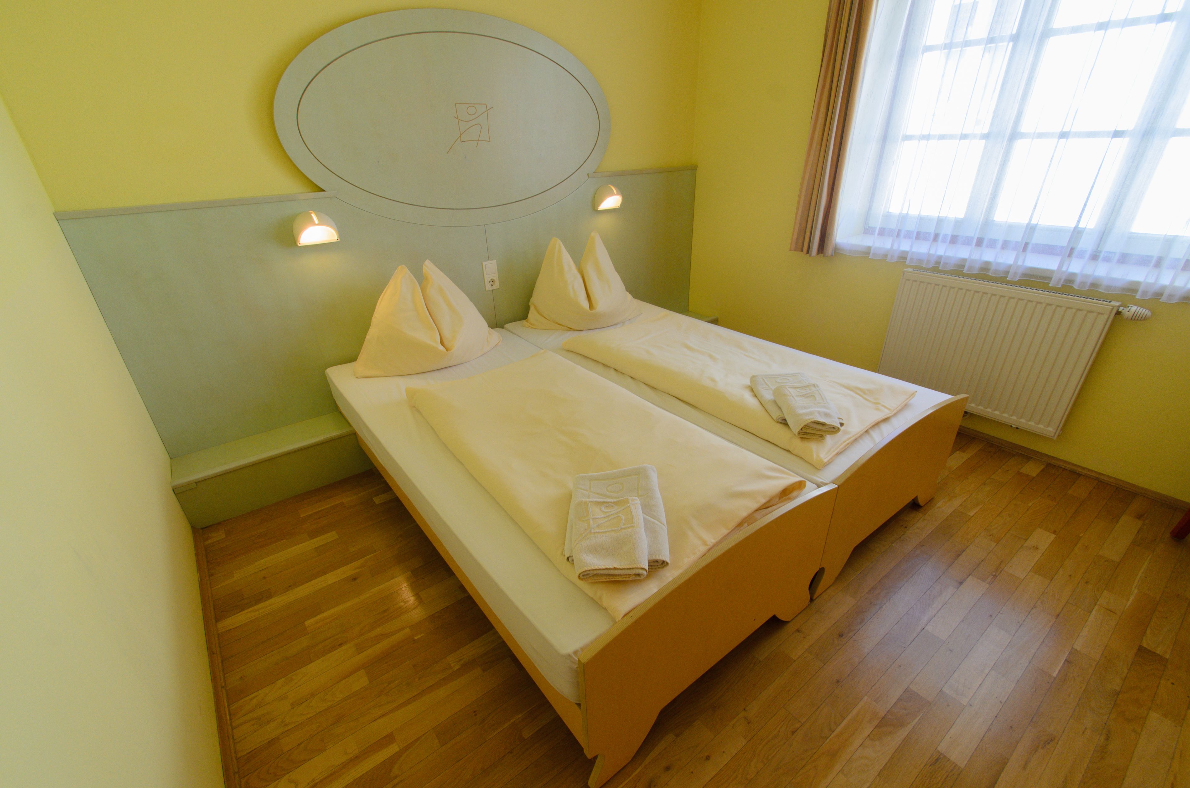 in-room safe, free wifi