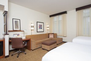 42-inch flat-screen TV with satellite channels, TV - Hyatt Place Des Moines/Downtown (Des Moines)