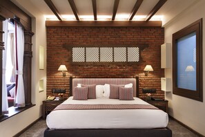 Family Suite, Ensuite, City View | Premium bedding, minibar, in-room safe, desk - Royal Singi Hotel (Kathmandu)