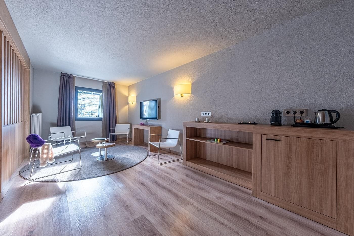 Coffres-forts dans les chambres, Wi-Fi