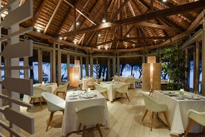 3 restaurants servant le petit déjeuner