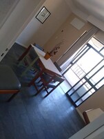 Flat | Opções para refeição no quarto