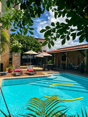 Outdoor pool, sun loungers - Recanto da Orla (Aracaju)