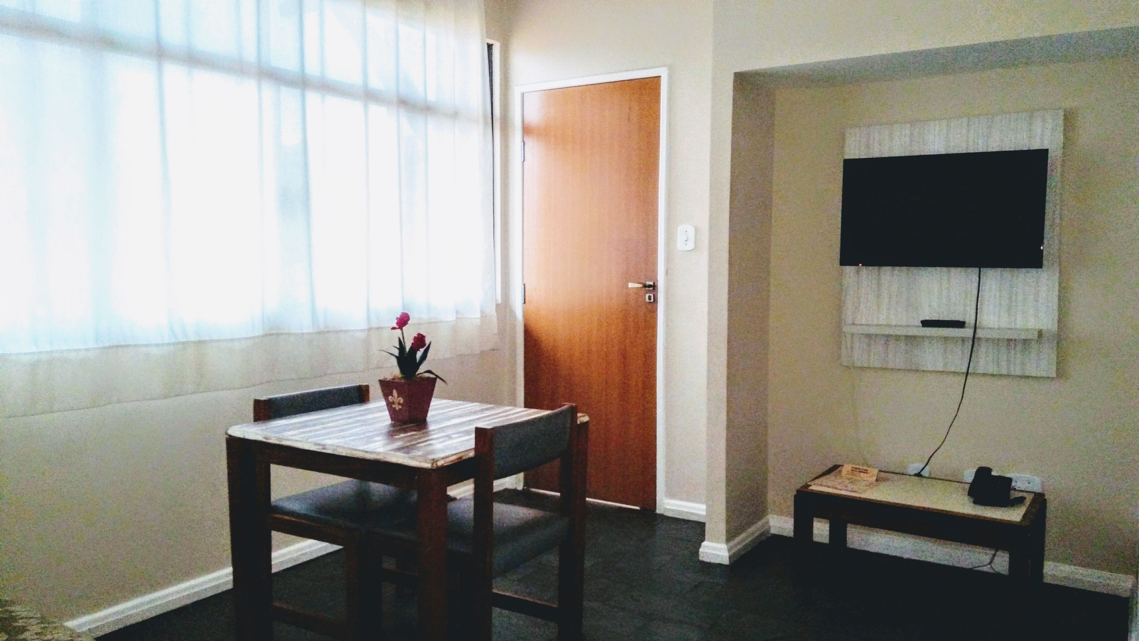 suite | desk, blackout curtains, free wifi, bed sheets