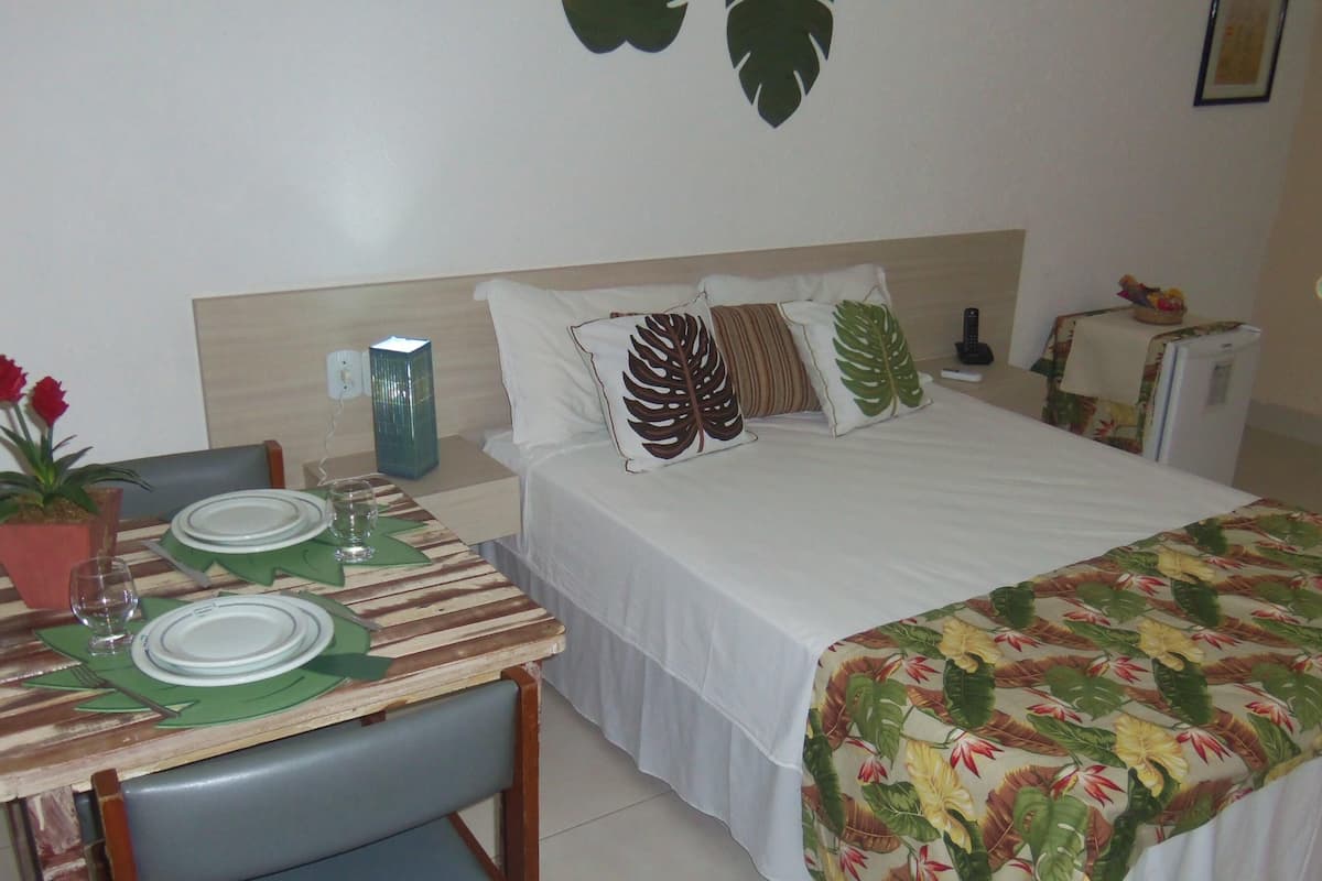 1 bedroom, desk, blackout curtains, free WiFi
