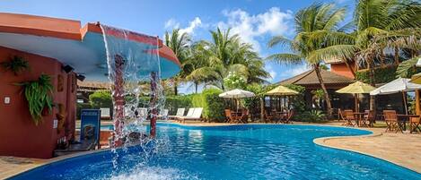 Outdoor pool, pool umbrellas, sun loungers